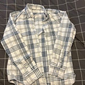 American Eagle Button Up